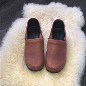 FINAL PRICE!🌸L.L. Bean Women’s Clogs